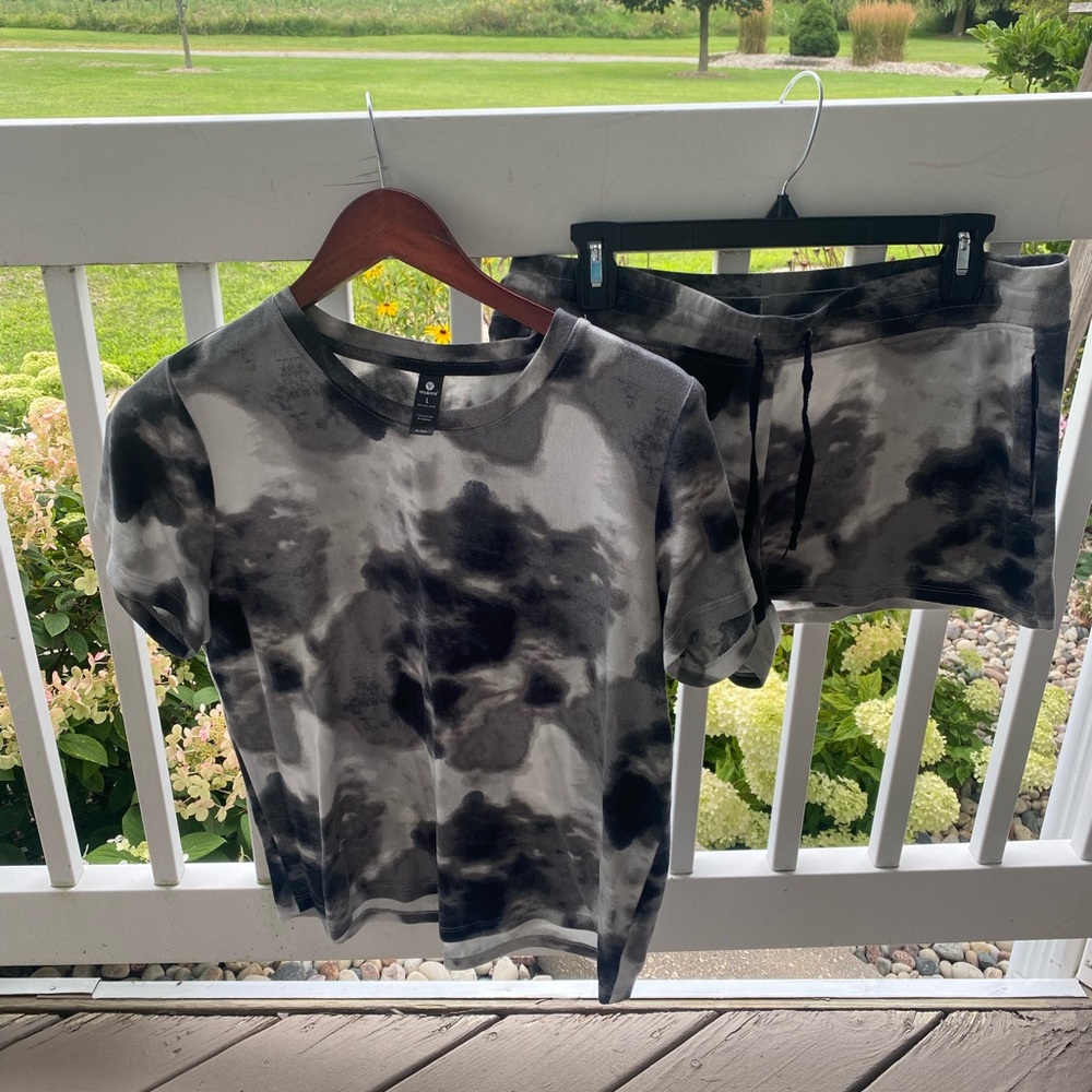 Velocity Monochrome Tie-Dye Tee and Shorts Matching Set